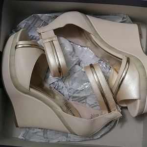 Jennifer Lopez shoes blush 5" wedge platform. Sz 8.5